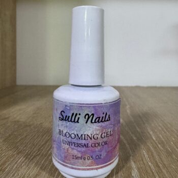 BLOOMING SULLI NAILS